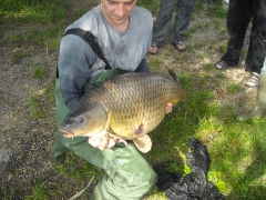 Jurácsik László 16 kg-os pontya (2010.06.05)